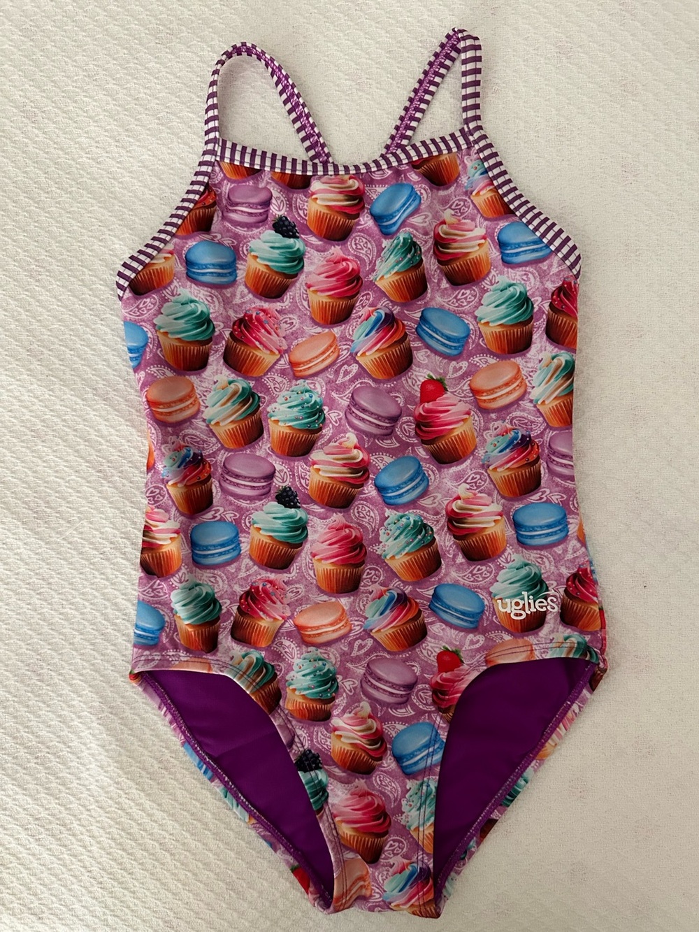 Dolfin Uglies Bon Appetite One Piece Swimsuit
Sz 12
Very Good Condition